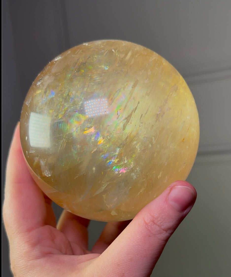 Statement Honey Calcite Sphere, 1310g